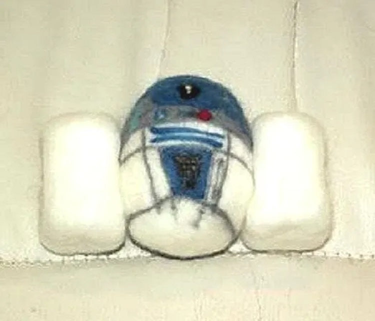 r2d2 needlefelt 3