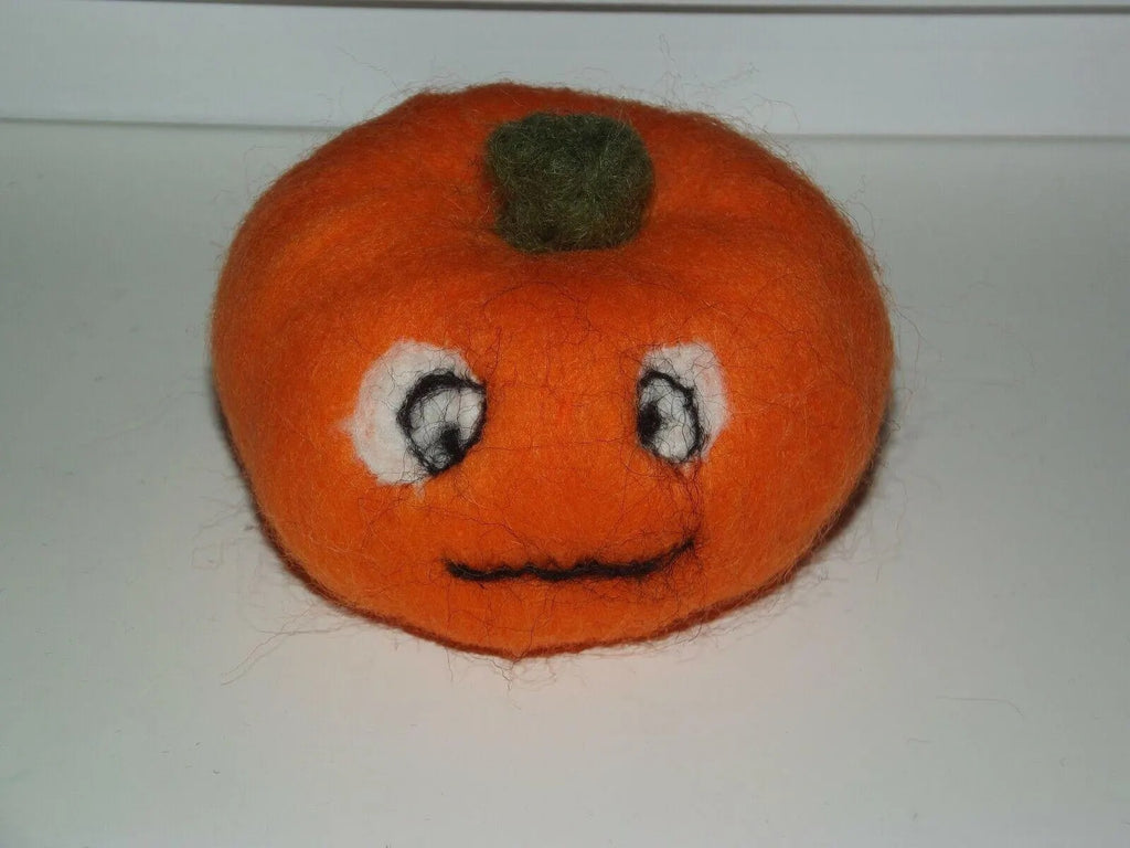 Pumpkin needle felt 
