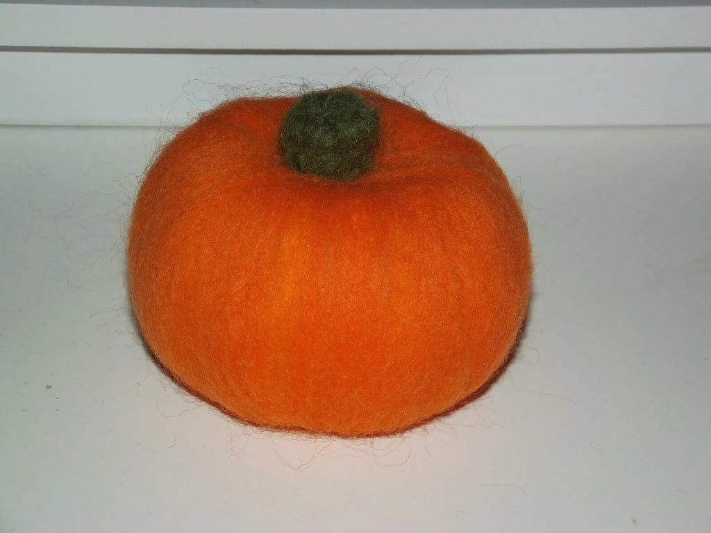 Pumpkin needle felt 3